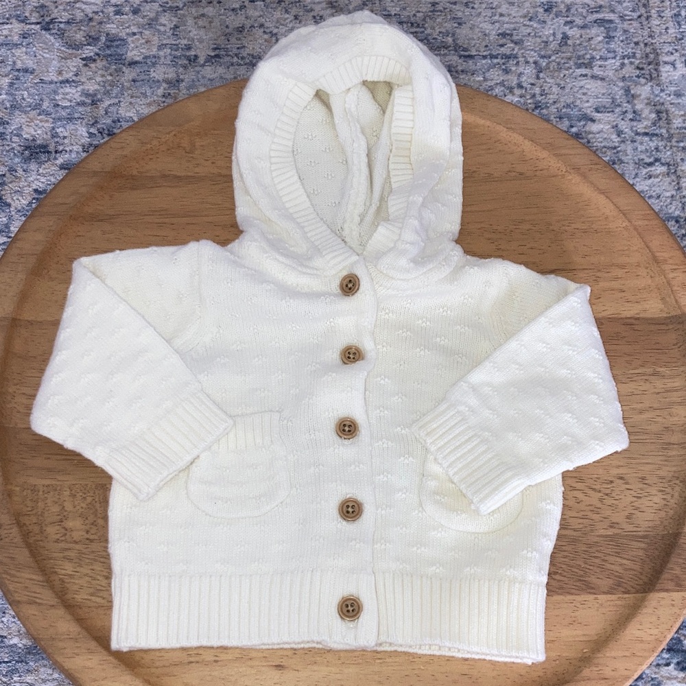 #103. Cream Hooded Baby Cardigan with Wood Buttons